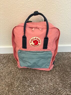 Fjällräven Kånken Mini Backpack Pink & Light Blue Colorblock